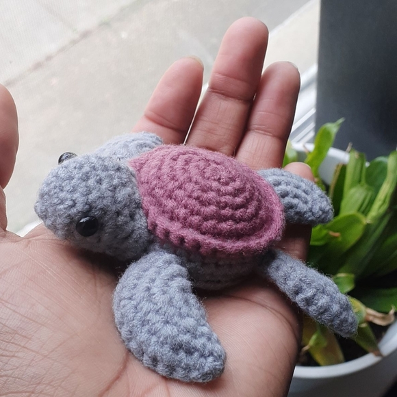 Handmade crochet turtles - Picture 4 of 4